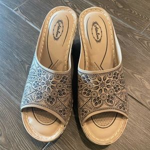 Atalina Wedge Shoes Size 40 or Size 7